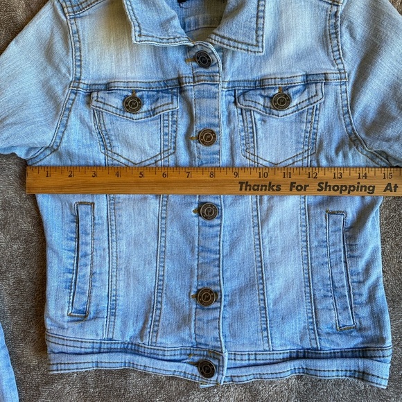 Signature Blue Jean Jacket Cropped Light Wash - Picture 4 of 5